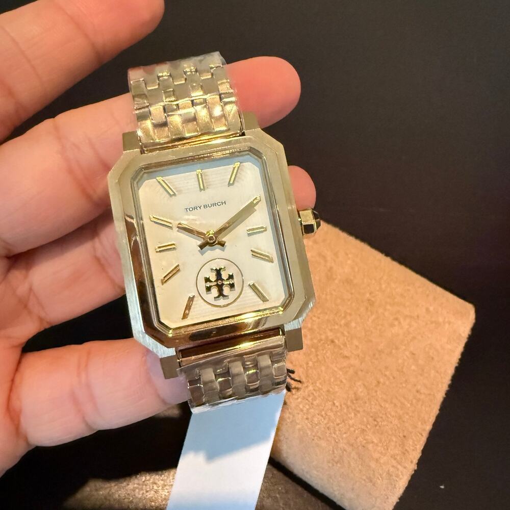 NEW‼️Tory Burch Robinson Gold Bracelet Watch TBW1500 - Picture 4 of 9